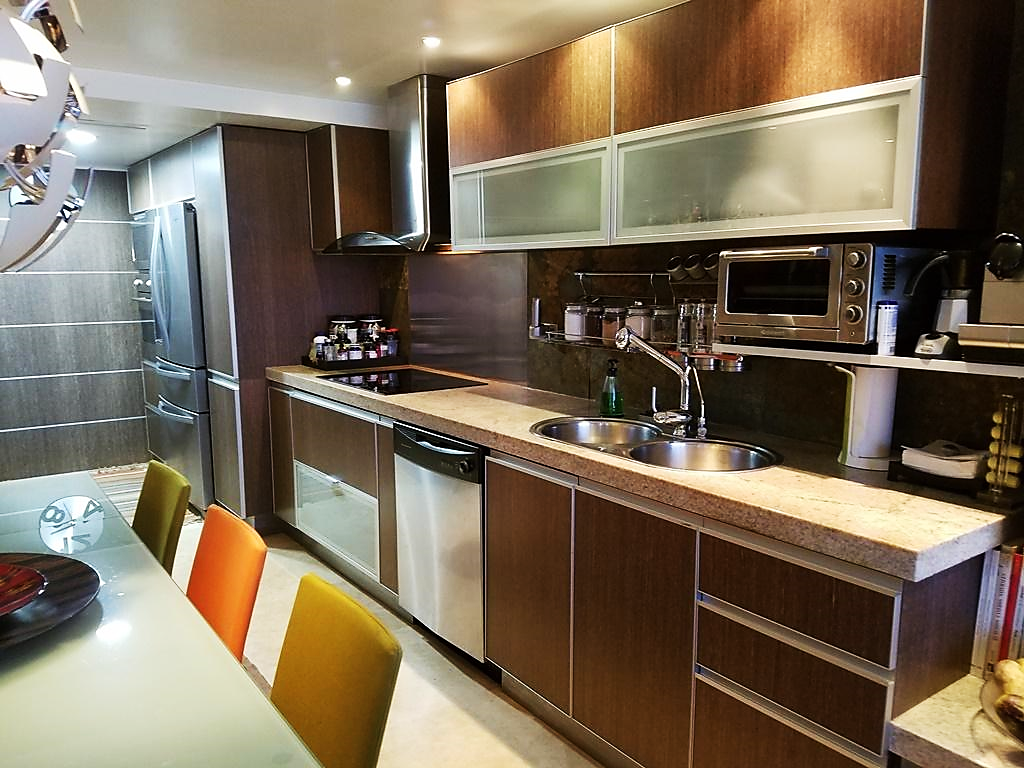 APARTAMENTO DE FINOS ACABADOS EN PARAISO II, EN VENTA