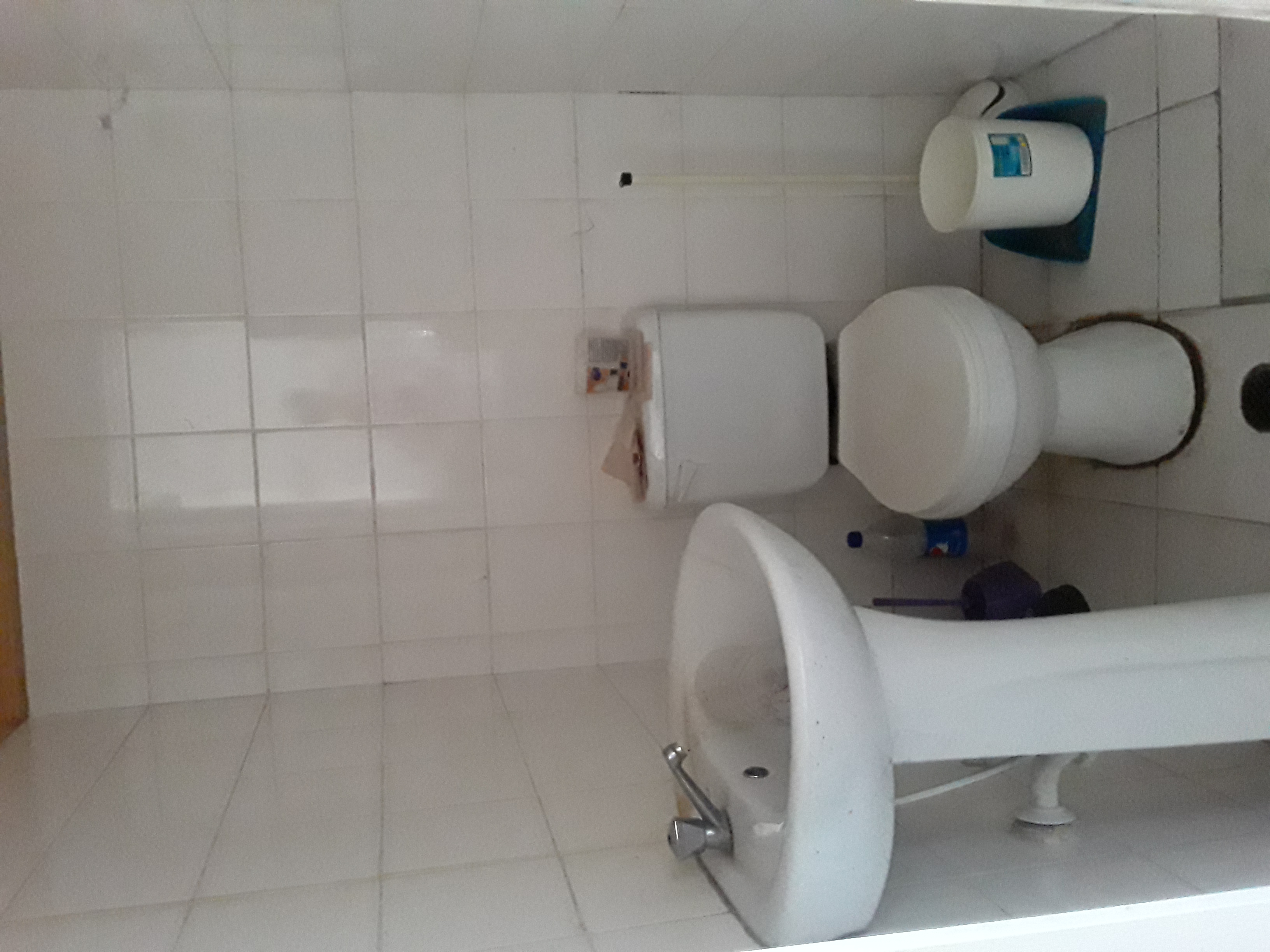 LOCALES EN LLANO ADENTRO, PORLAMAR, EN VENTA