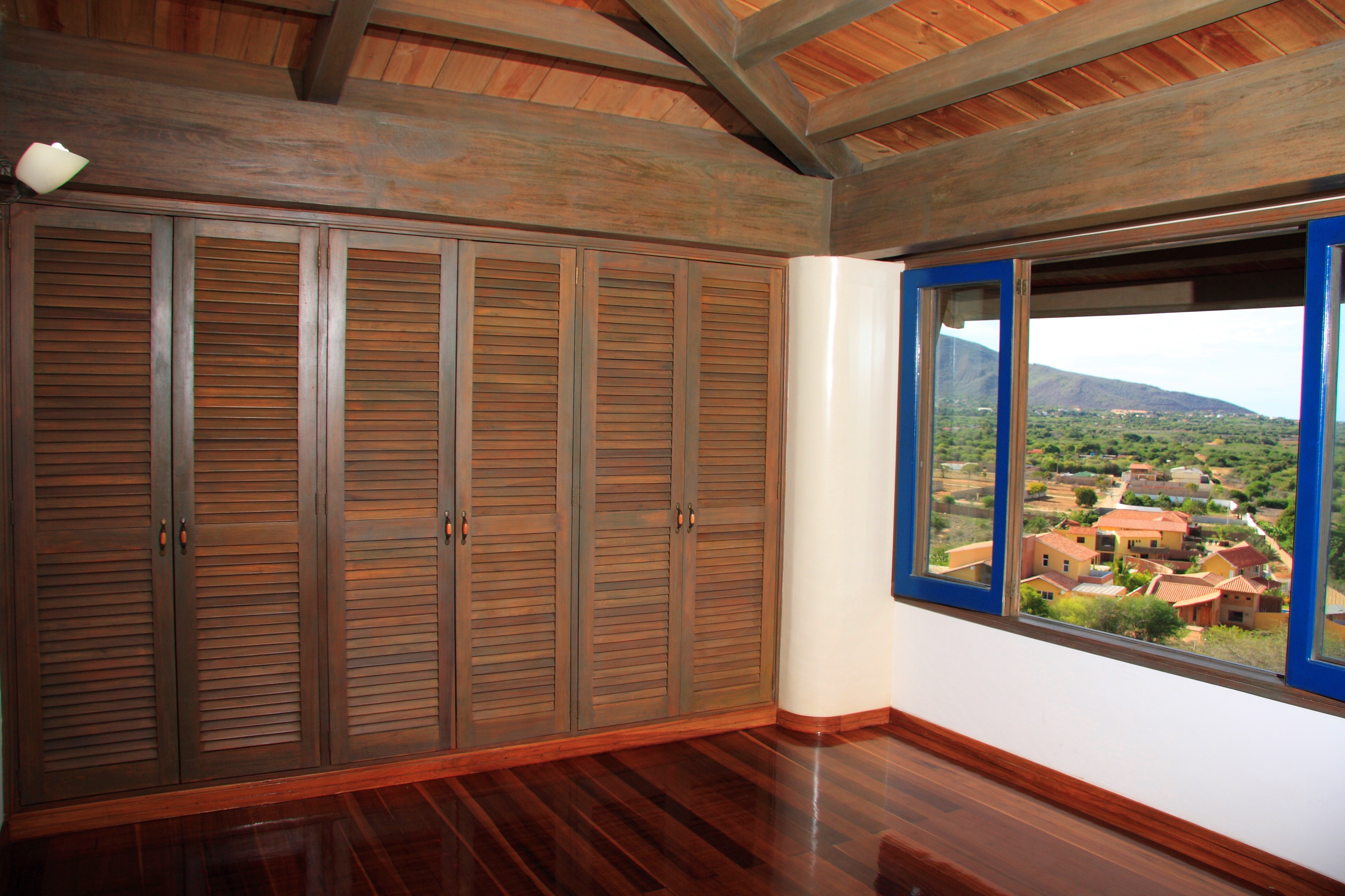 BELLA CASA EN VENTA EN ZONA ESTE URB CASA DE CAMPO COUNTRY CLUB