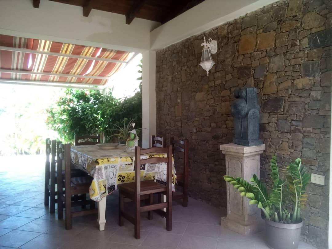 HERMOSA CASA  EN VENTA EN PARAISO I