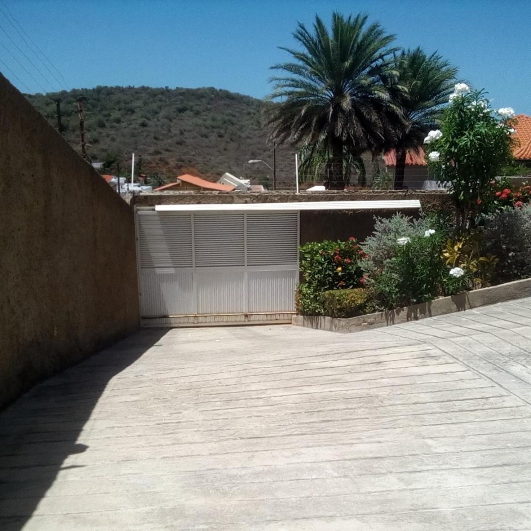 HERMOSA CASA  EN VENTA EN PARAISO I