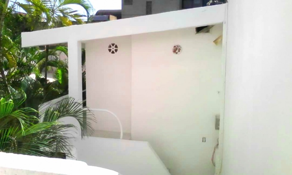 BUILDING FOR SALE IN CAMPOS STREET, PORLAMAR