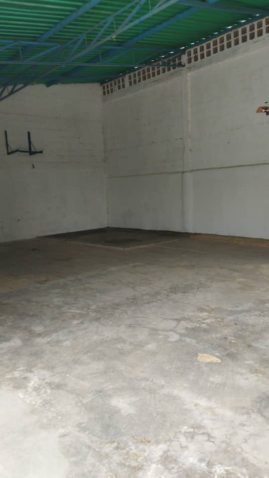 STORE IN PORLAMAR FOR RENT