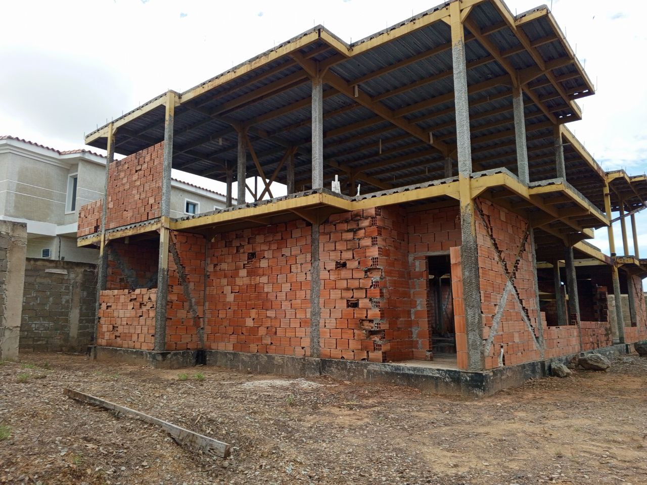 LAND WITH GOODNESS FOR SALE, IN MANEIRO URBANIZATION