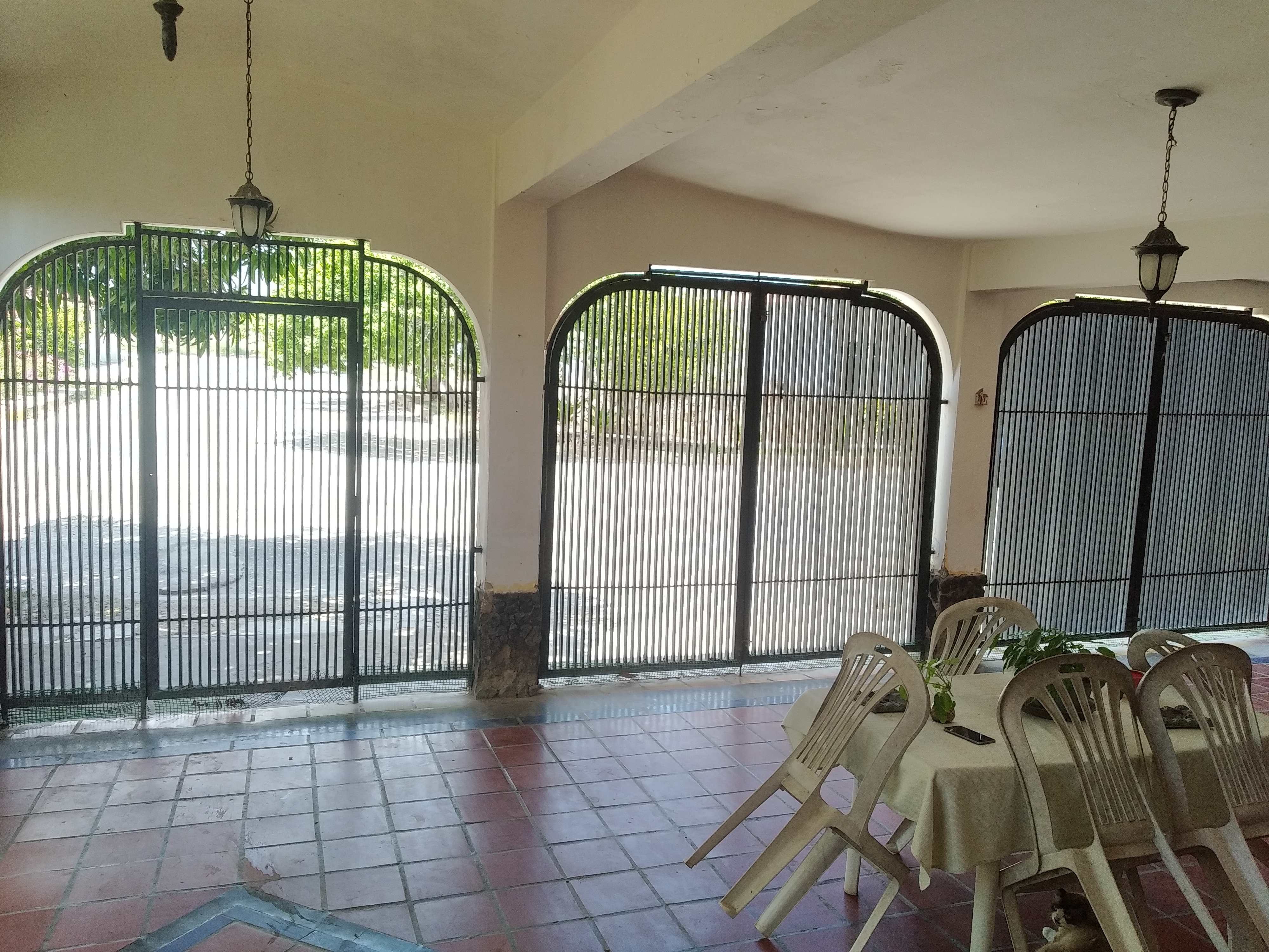 HOUSE IN GATED COMPLEX, DEAD MALE SECTOR.