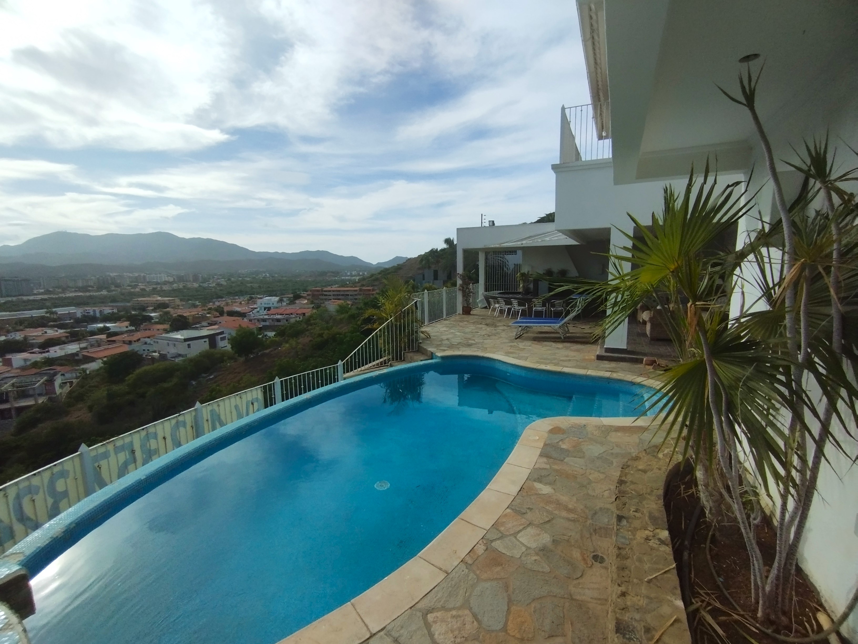 HOUSE IN PARAISO I, FOR SALE