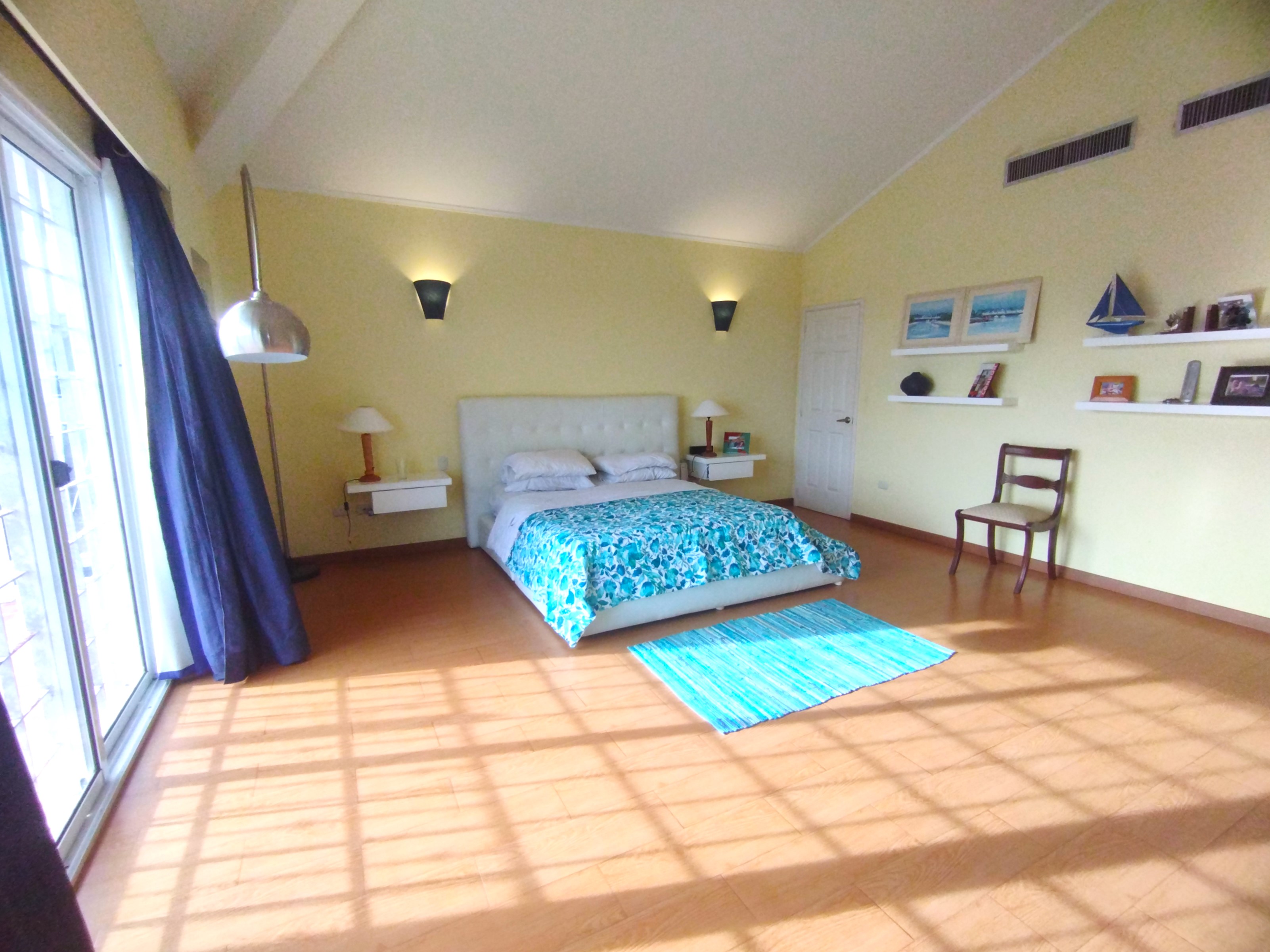 HOUSE IN PARAISO I, FOR SALE