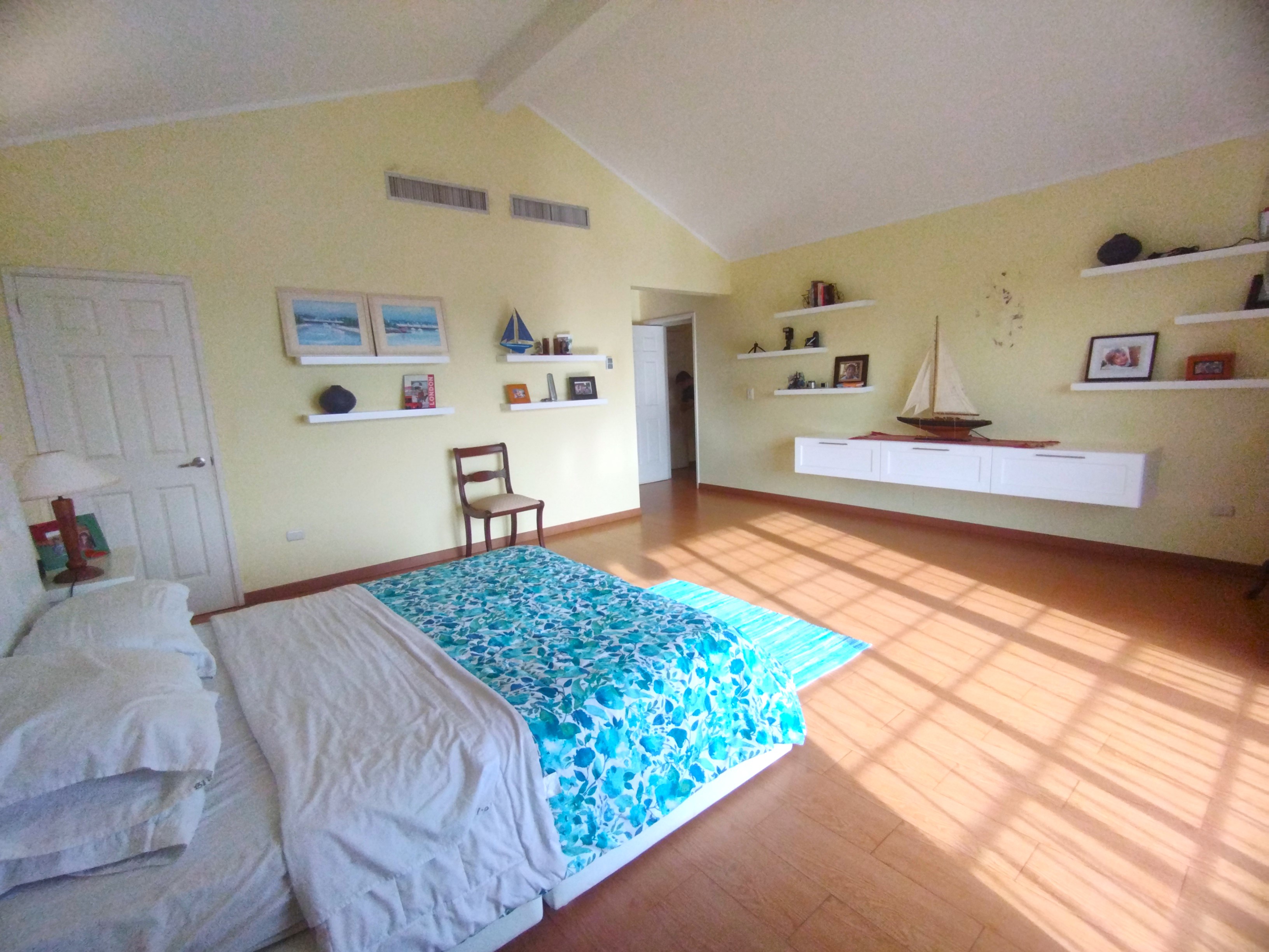 HOUSE IN PARAISO I, FOR SALE