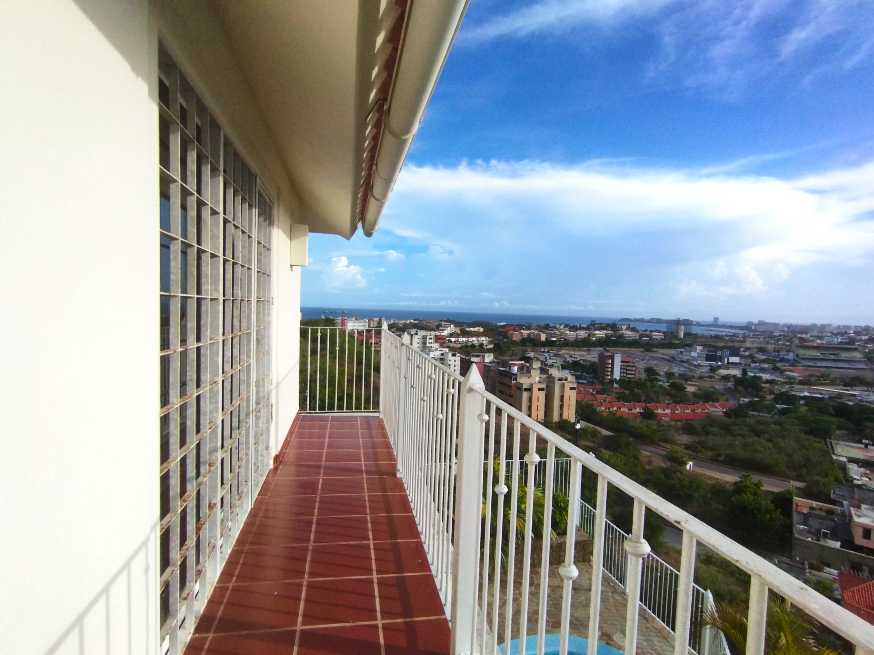 HOUSE IN PARAISO I, FOR SALE