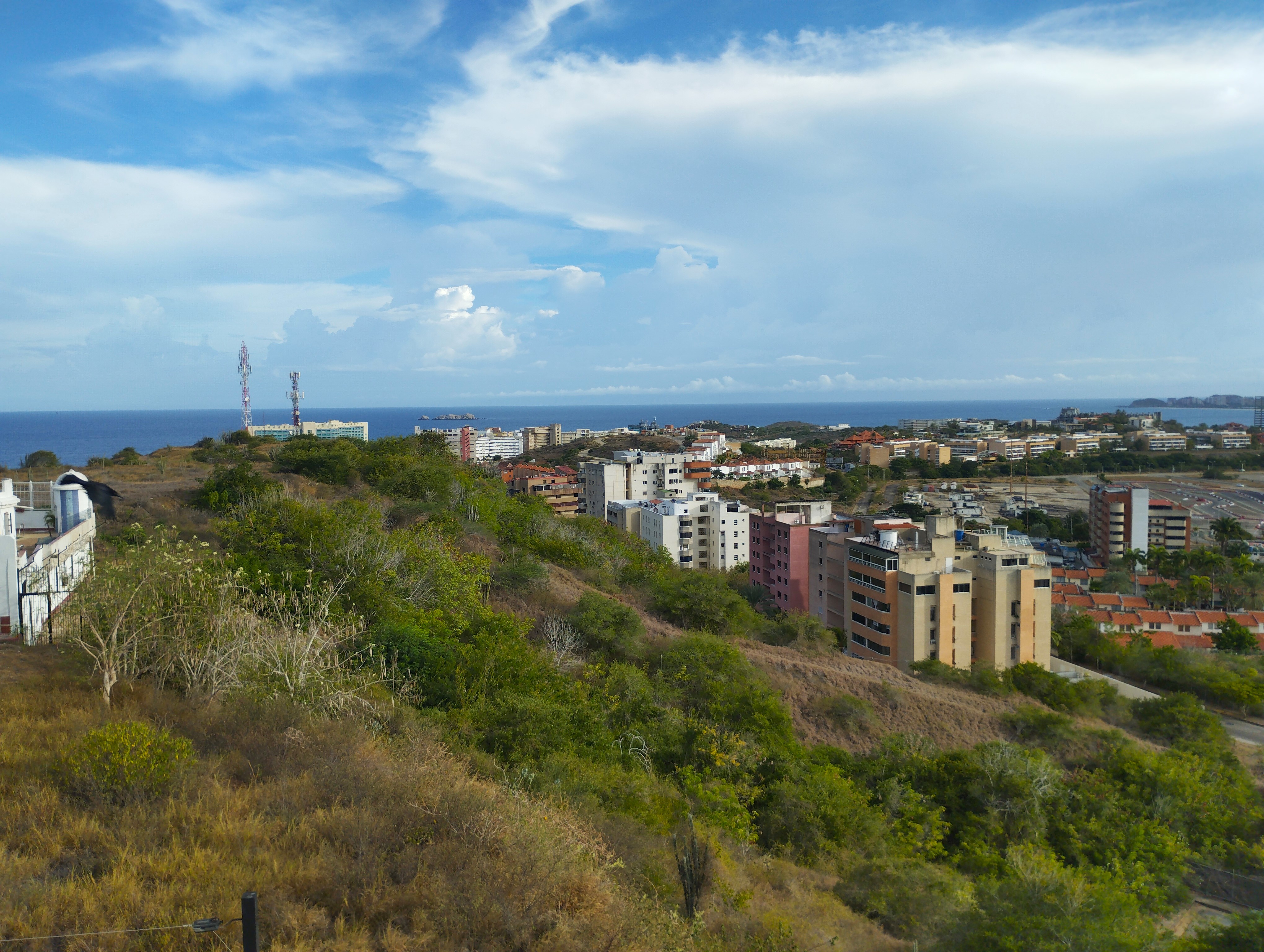 HOUSE IN PARAISO I, FOR SALE