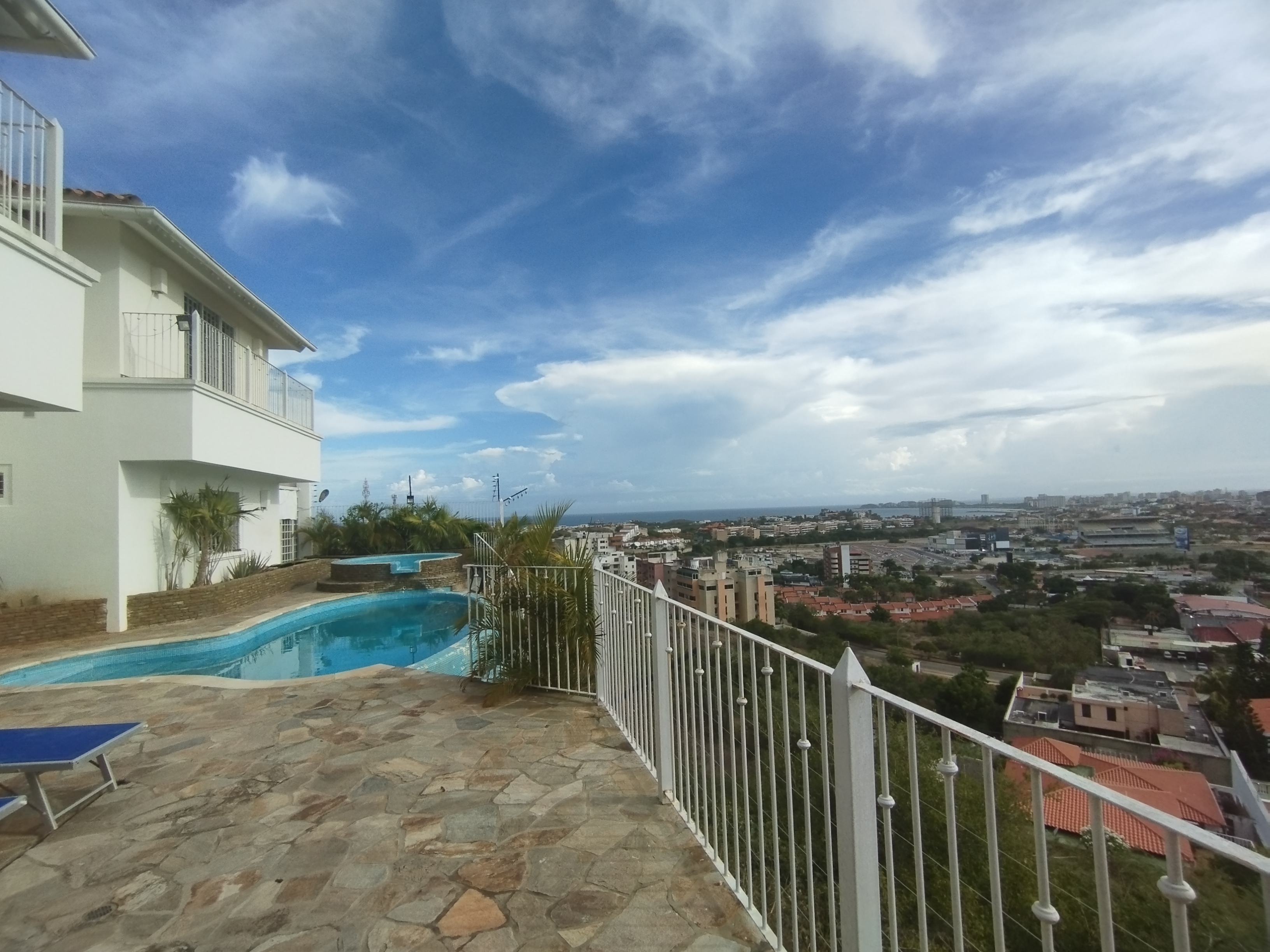 HOUSE IN PARAISO I, FOR SALE
