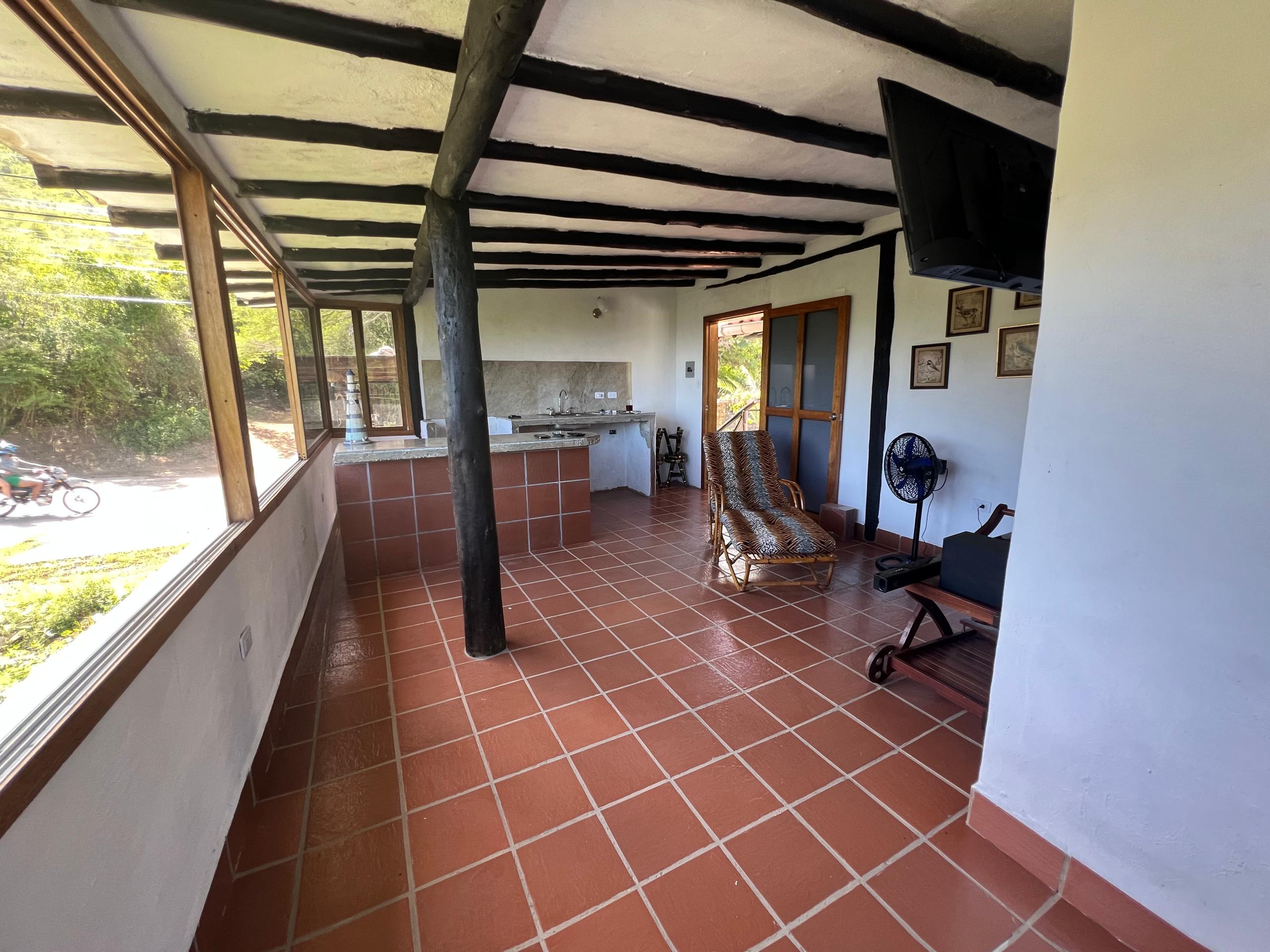 HOUSE IN GUARAME FOR SALE