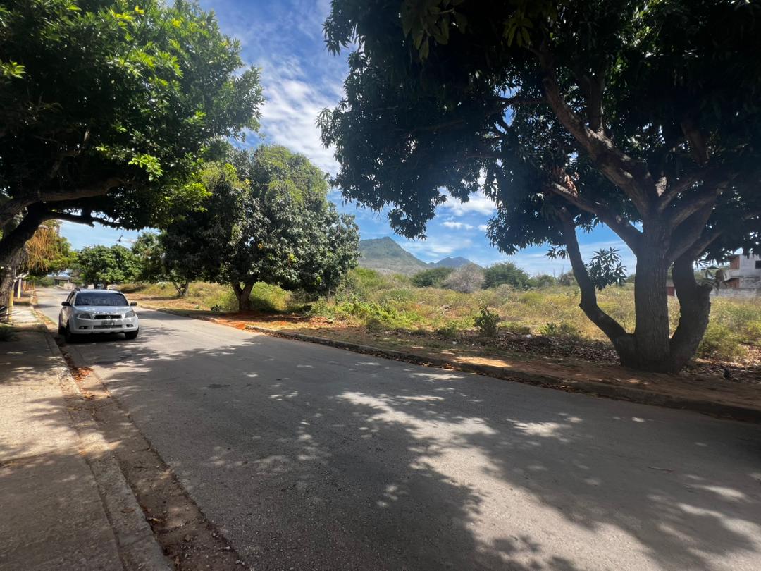 Terreno en venta sector Loma de Guerra