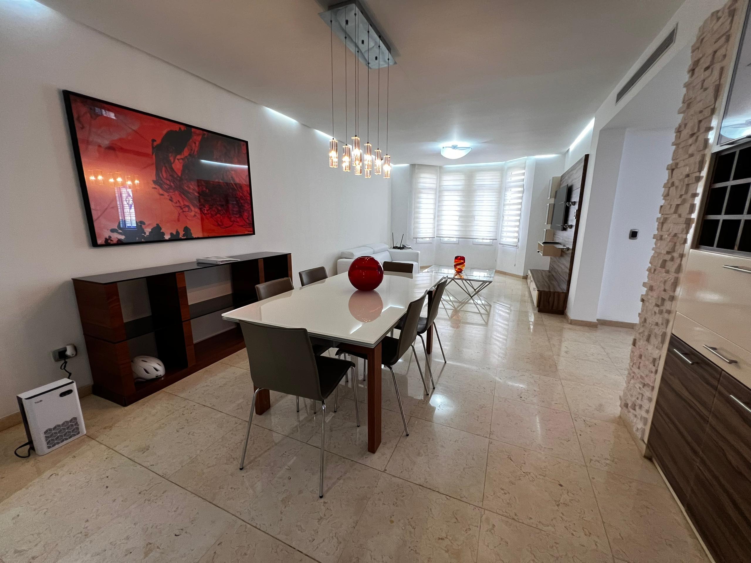 TOWNHOUSE EN SABANAMAR, EN VENTA