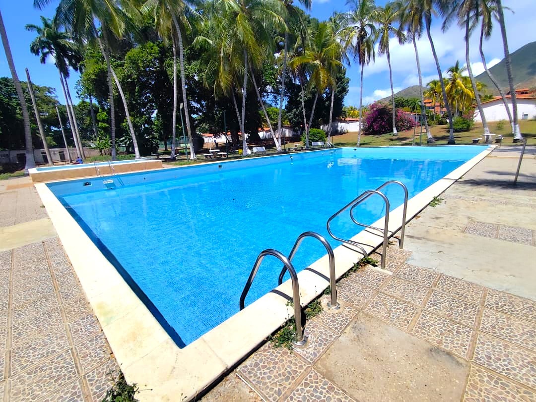 CASA EN VENTA EN LOMA DE GUERRA