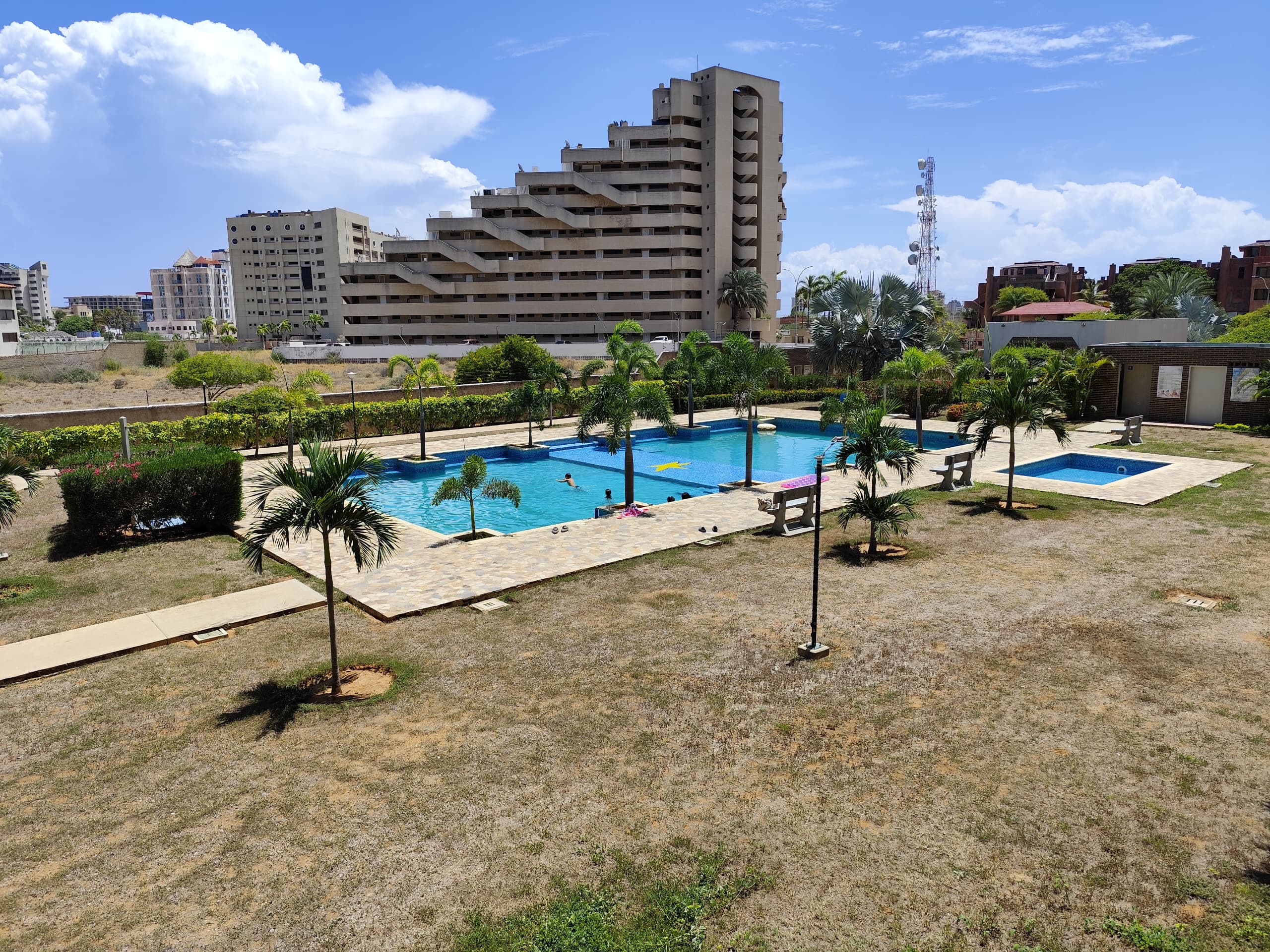 APARTMENT FOR SALE IN COSTA AZUL