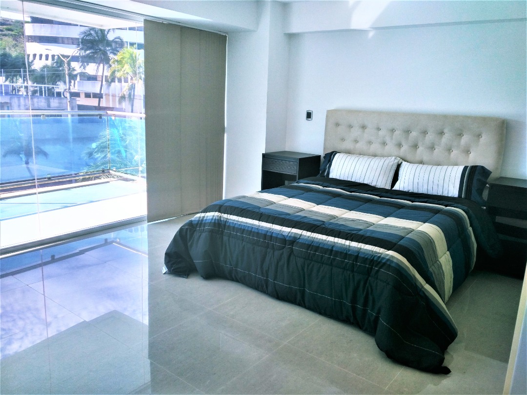 LAS OLAS CONDOMINIUM A LA ORILLA DEL MAR