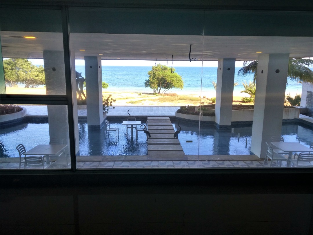 LAS OLAS CONDOMINIUM A LA ORILLA DEL MAR