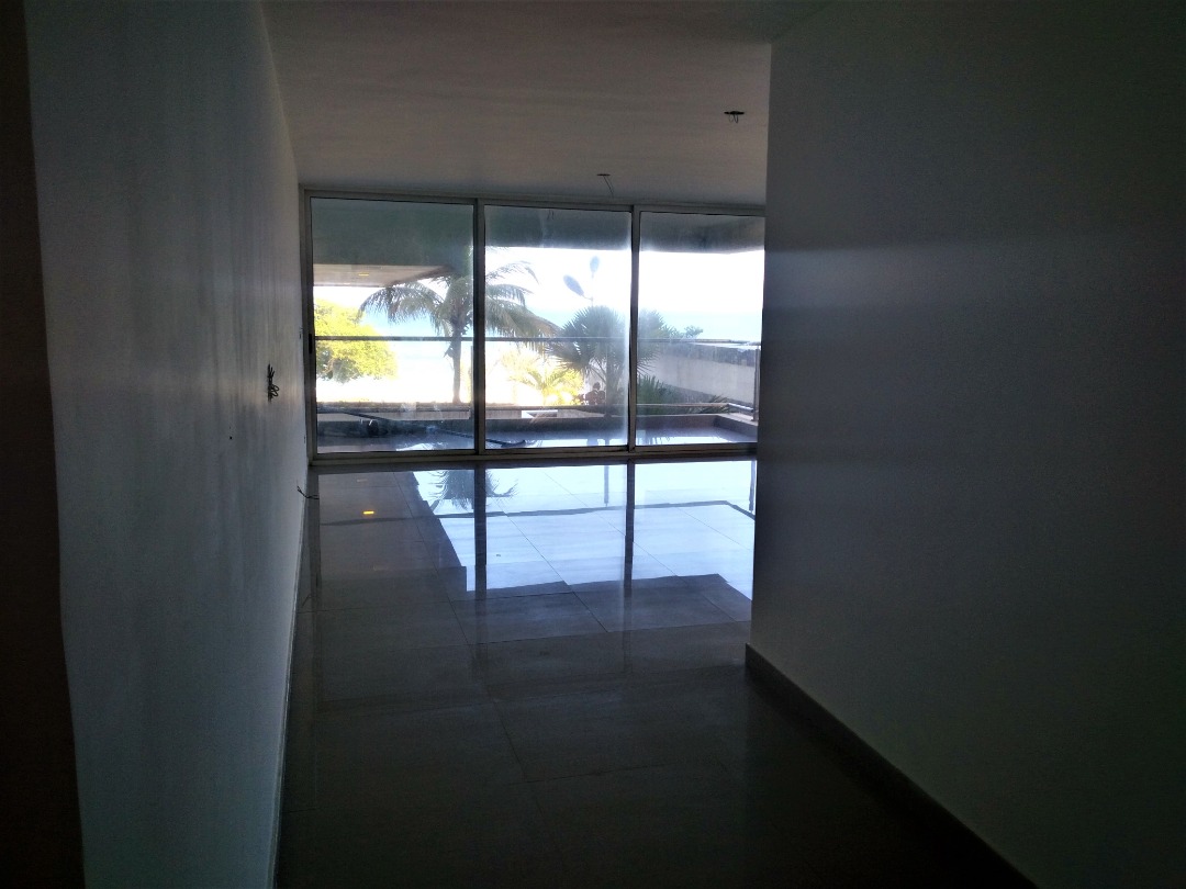 LAS OLAS CONDOMINIUM A LA ORILLA DEL MAR